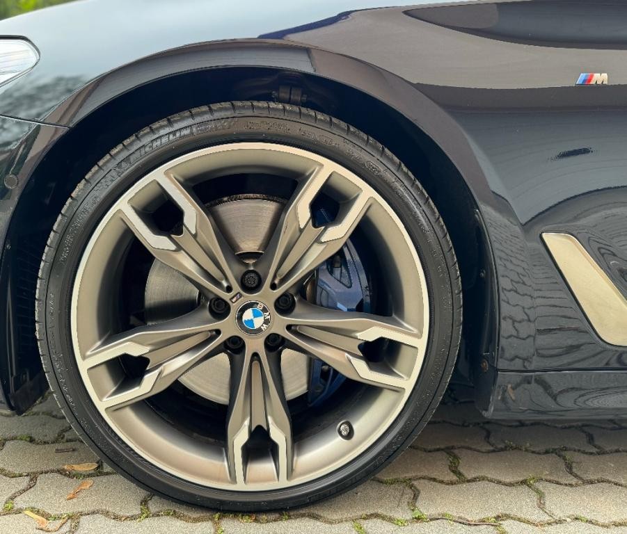 BMW M5 50i xDrive A/T