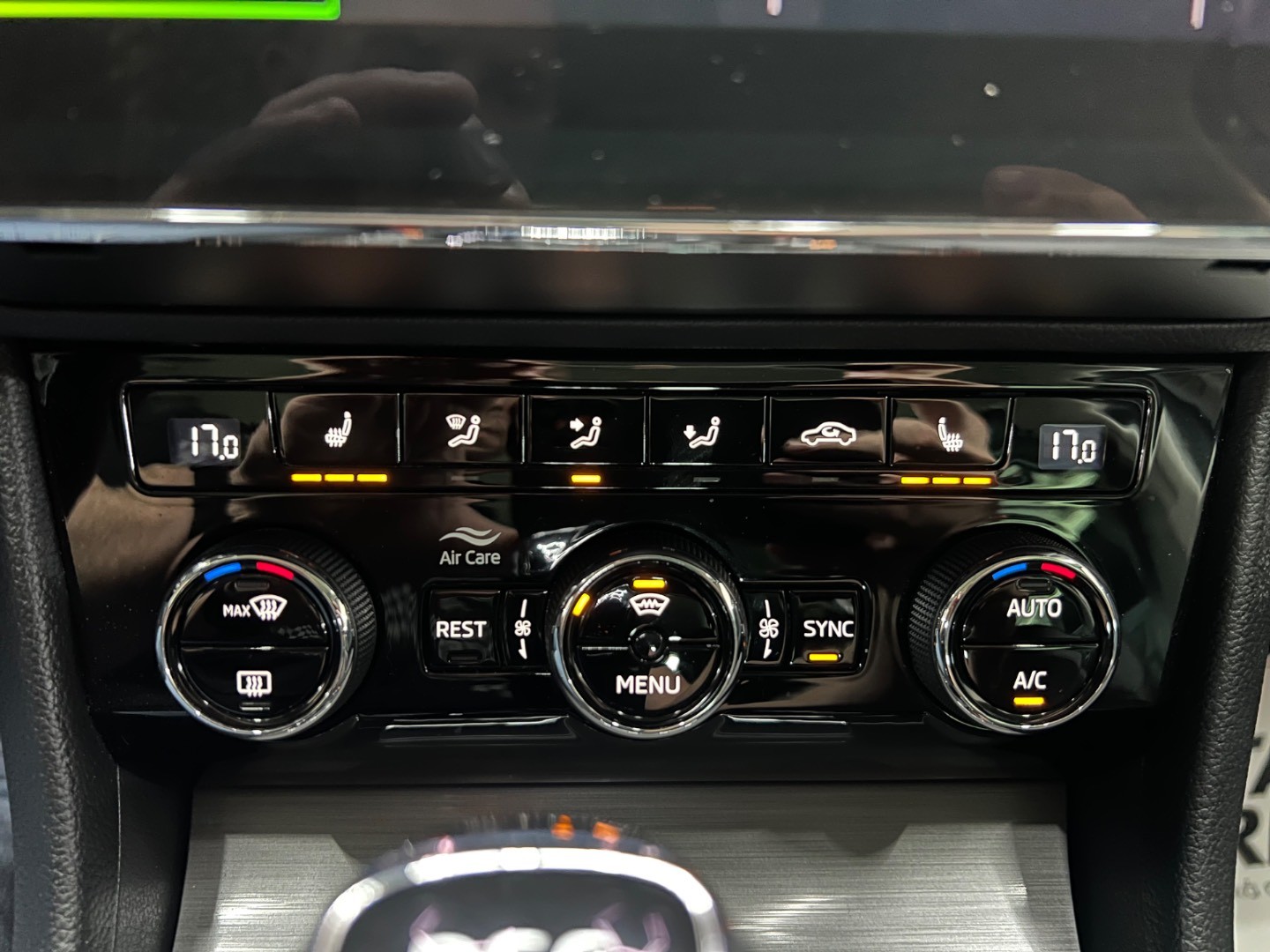 Škoda Superb Combi 2.0 TDI SCR Style DSG