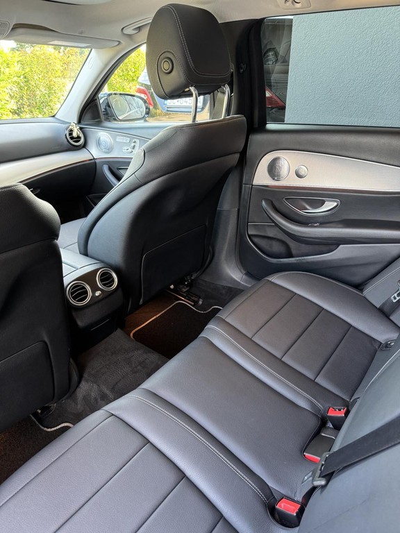 Mercedes E trieda 220 d A/T