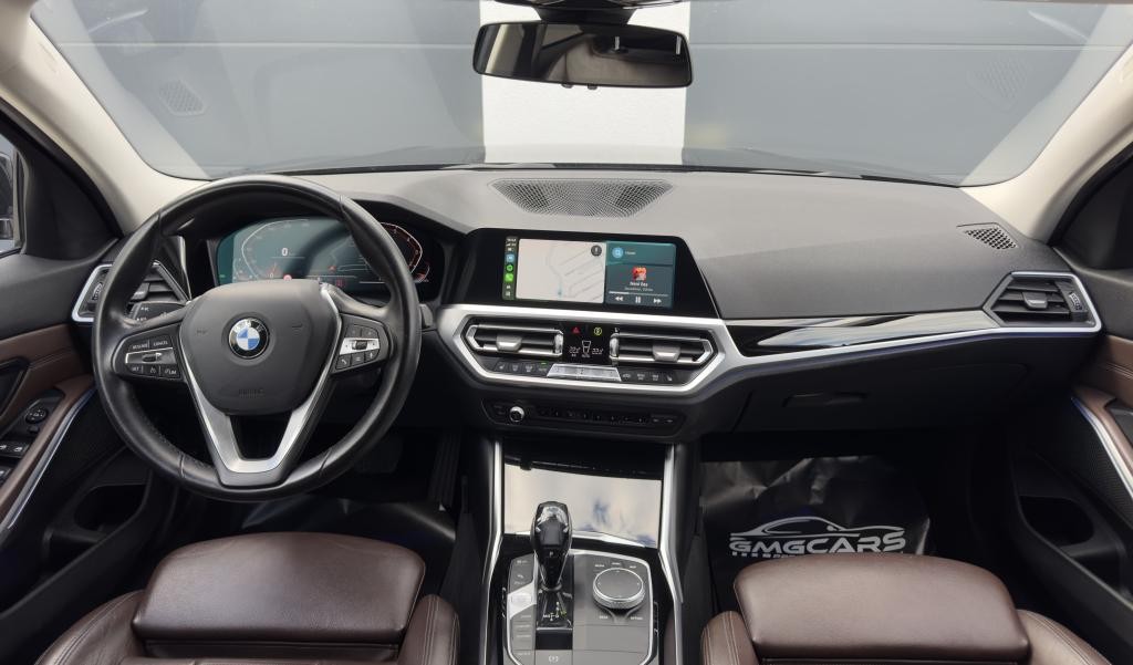 BMW rad 3 320i Sport Line A/T