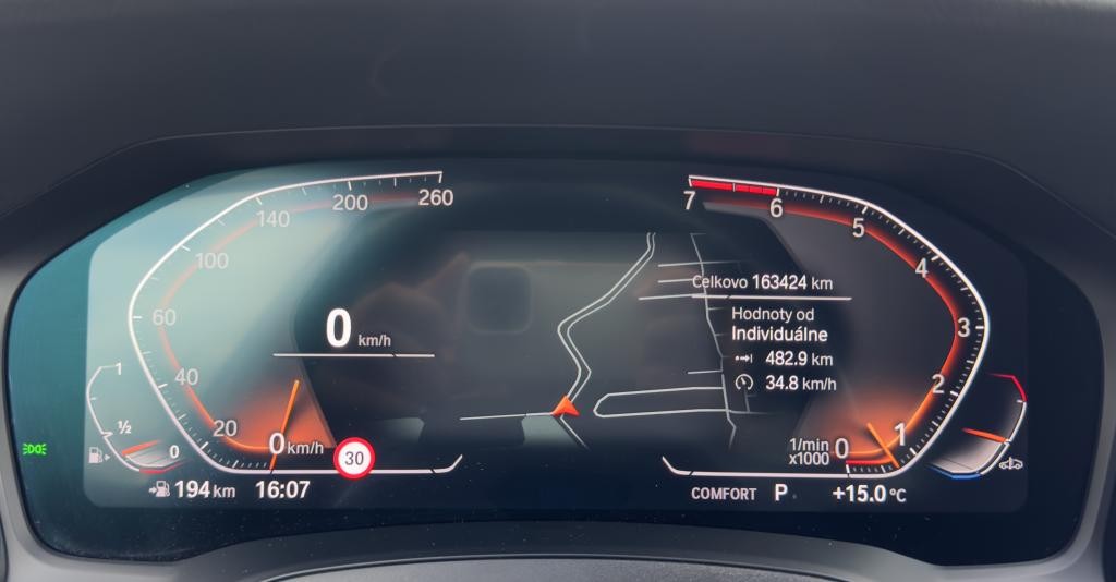 BMW rad 3 320i Sport Line A/T