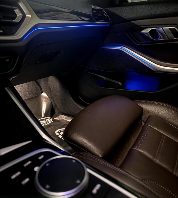 BMW rad 3 320i Sport Line A/T