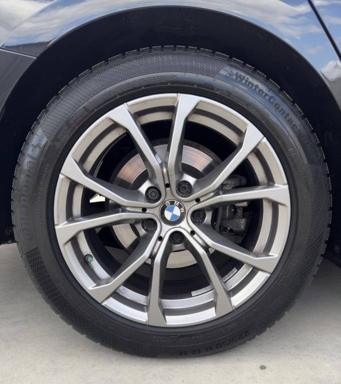 BMW rad 3 320i Sport Line A/T