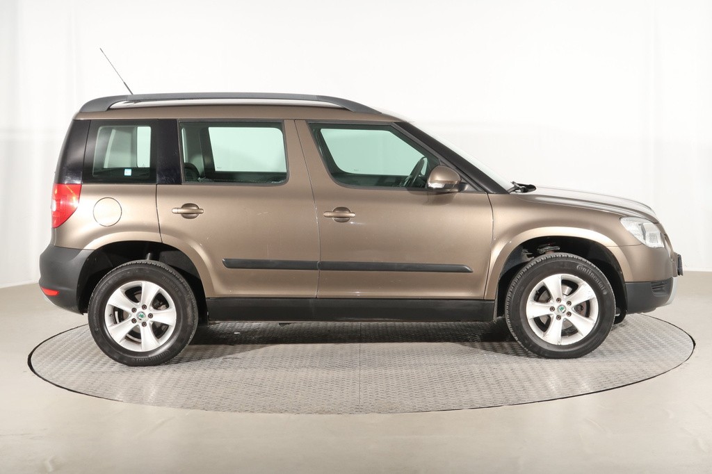 Skoda Yeti 1.2 TSI Automat, Serv.kniha, Tempomat