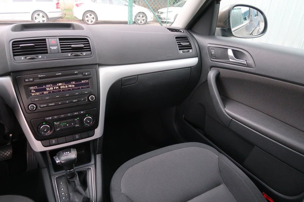 Skoda Yeti 1.2 TSI Automat, Serv.kniha, Tempomat