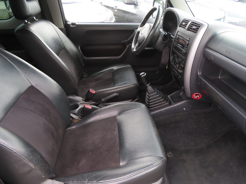 Suzuki Jimny 1.3 16V Vyhř. sedaček