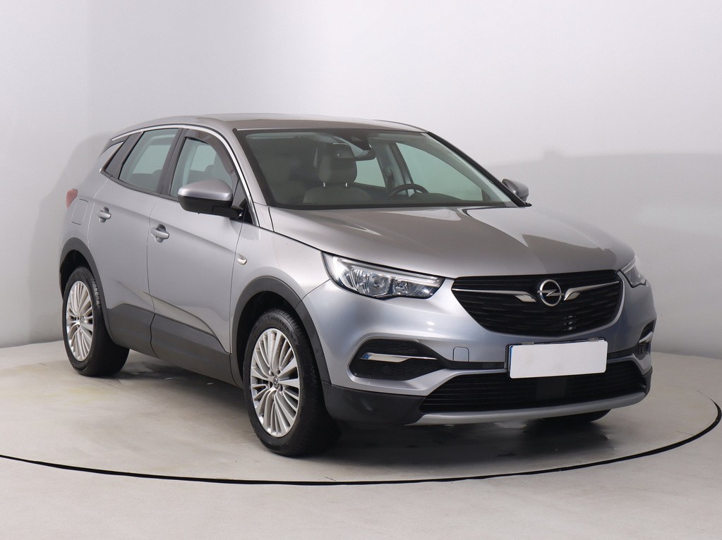 Opel Grandland 1.2 Turbo Koža, Tempomat, Park. senzory