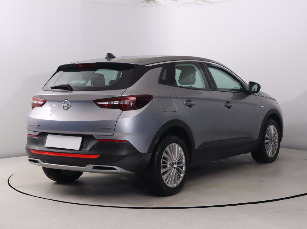 Opel Grandland 1.2 Turbo Koža, Tempomat, Park. senzory