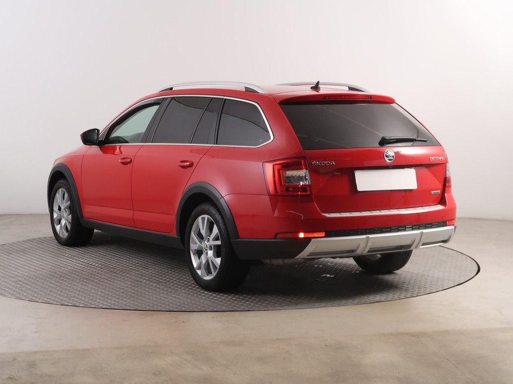 Skoda Octavia Combi . Scout 2.0 TDI Automat, Serv.kniha, Navigácia, Xenóny