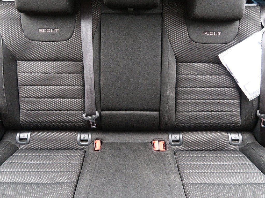 Skoda Octavia Combi . Scout 2.0 TDI Automat, Serv.kniha, Navigácia, Xenóny