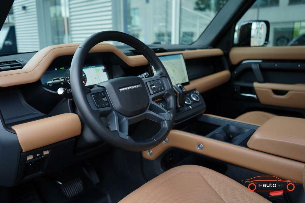 Land Rover Defender 110 D250 X-DYNAMIC SE