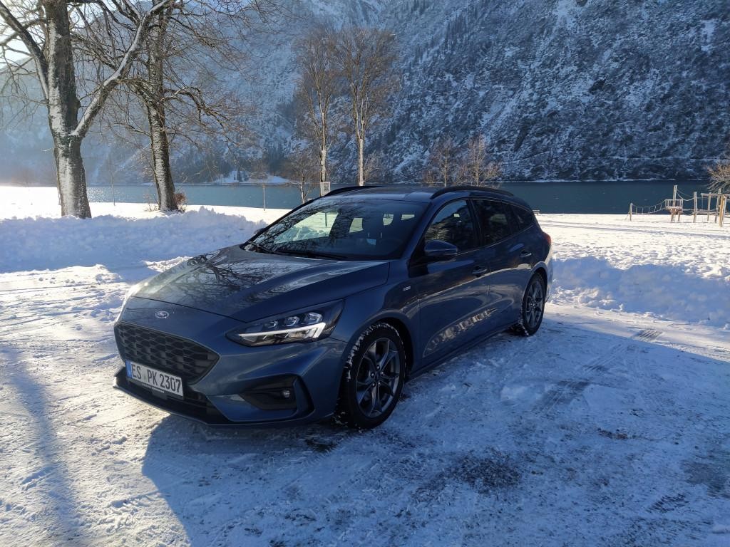 Ford Focus Kombi 2.0 TDCi EcoBlue ST Line A/T