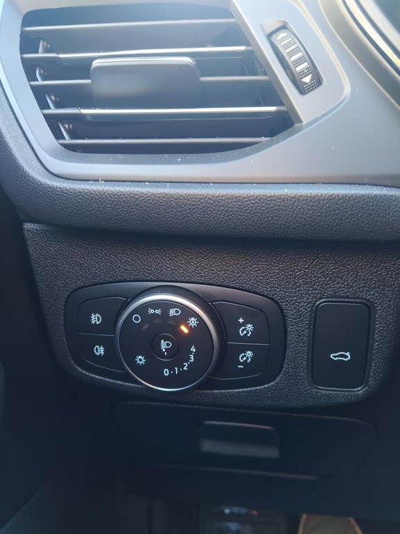 Ford Focus Kombi 2.0 TDCi EcoBlue ST Line A/T