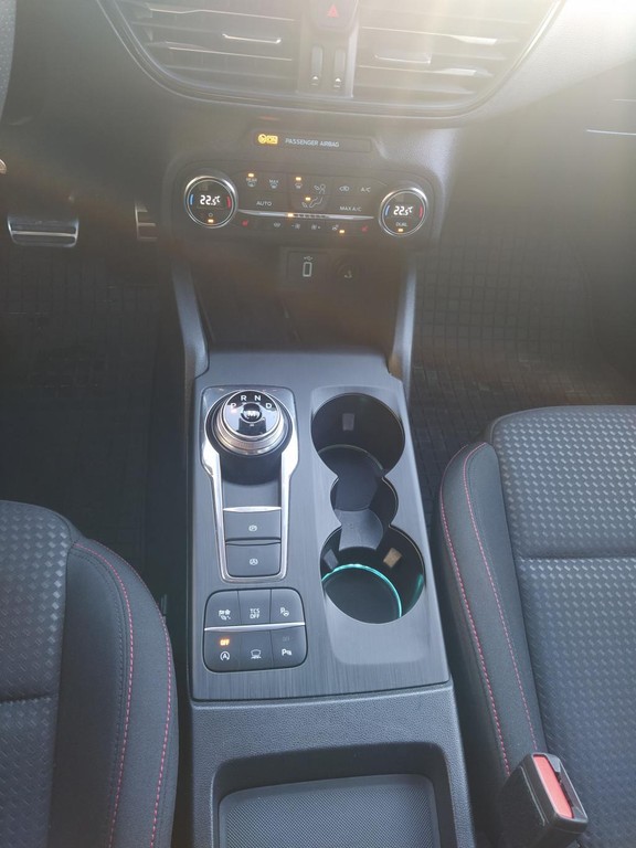 Ford Focus Kombi 2.0 TDCi EcoBlue ST Line A/T