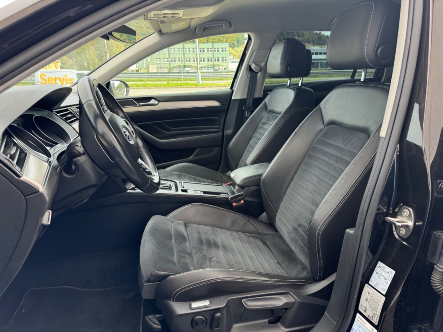 Volkswagen Passat Variant 2.0 TDI Elegance 4Motion DSG