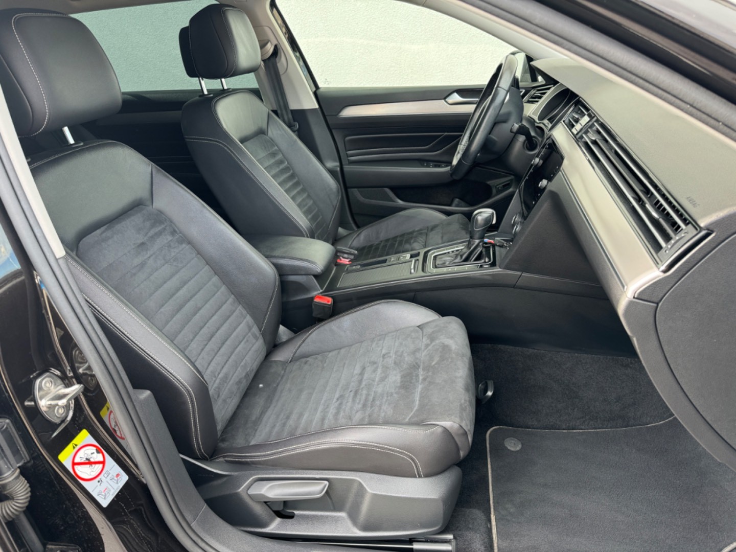 Volkswagen Passat Variant 2.0 TDI Elegance 4Motion DSG