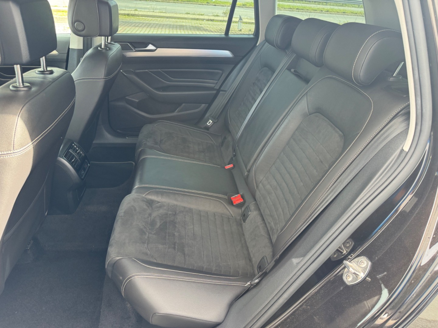 Volkswagen Passat Variant 2.0 TDI Elegance 4Motion DSG