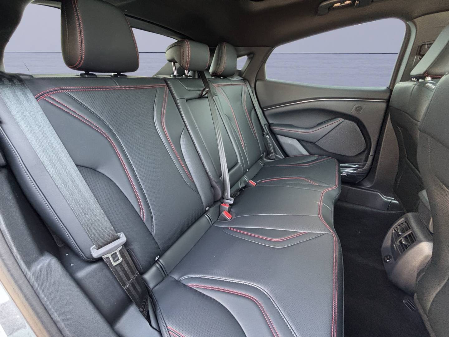 Ford Mustang Mach-E 98,7kWh Premium AWD MAX