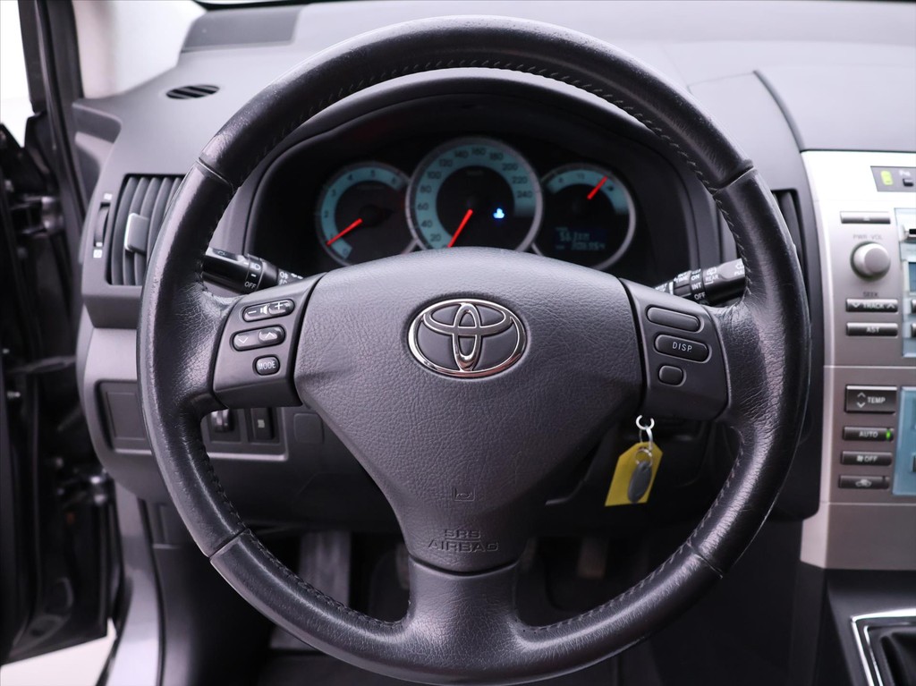 Toyota Corolla Verso 2.2 D-4D Edition