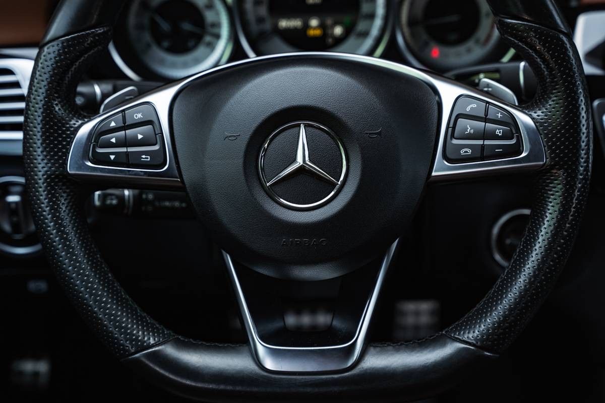 Mercedes-Benz CLS Kupé AMG Line / Multibeam LED / Distronic+ / Comand Online / TOP