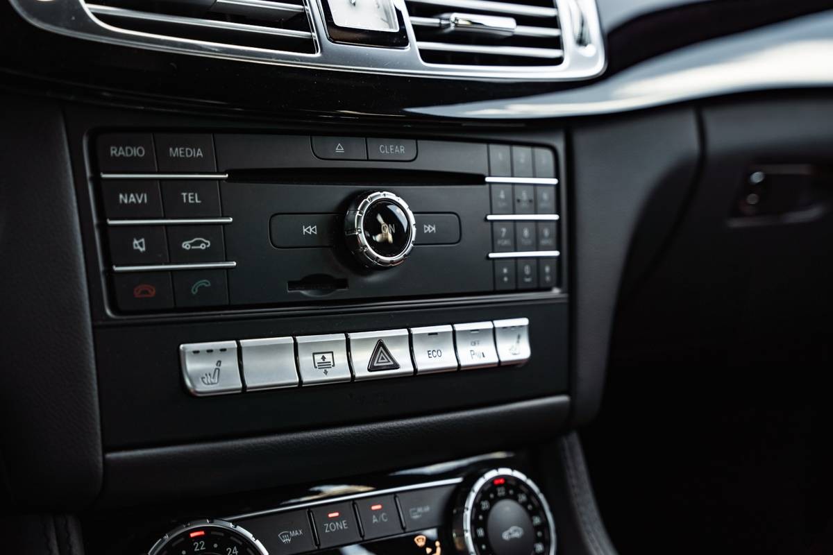 Mercedes-Benz CLS Kupé AMG Line / Multibeam LED / Distronic+ / Comand Online / TOP