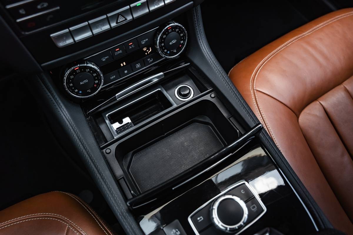 Mercedes-Benz CLS Kupé AMG Line / Multibeam LED / Distronic+ / Comand Online / TOP