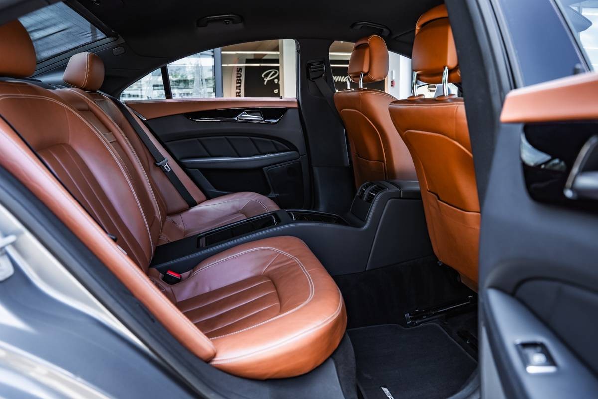 Mercedes-Benz CLS Kupé AMG Line / Multibeam LED / Distronic+ / Comand Online / TOP