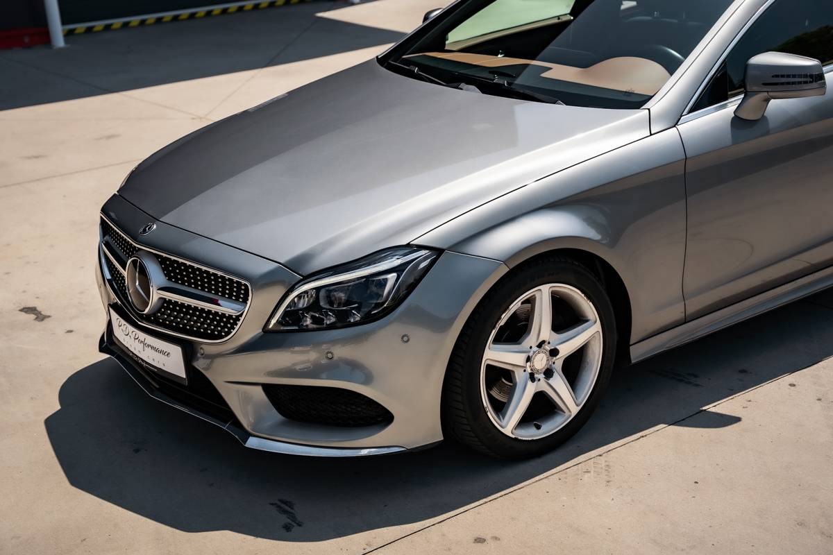 Mercedes-Benz CLS Kupé AMG Line / Multibeam LED / Distronic+ / Comand Online / TOP
