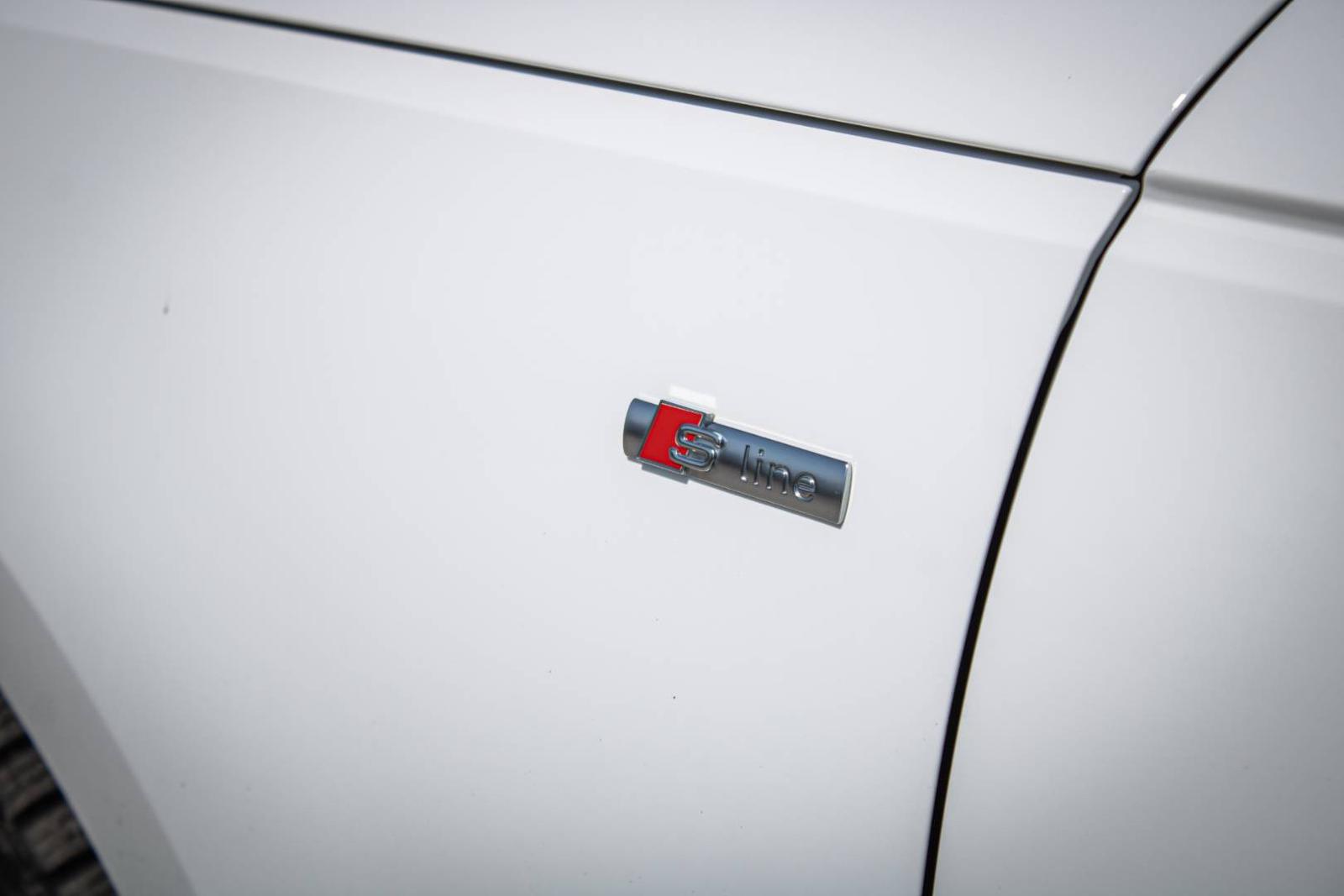 Audi A4 Avant 3.0 TDI V6 Quattro 3x Sline, Virtual cockpit, el. ťažné