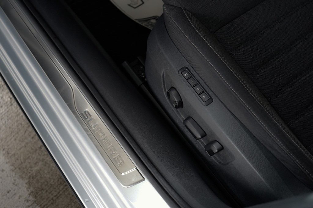 Škoda Superb Combi 2.0 TDI SCR Scout 4x4 DSG