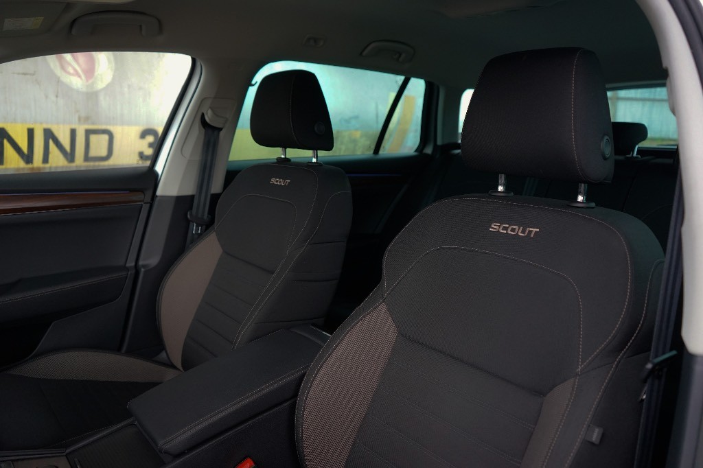 Škoda Superb Combi 2.0 TDI SCR Scout 4x4 DSG