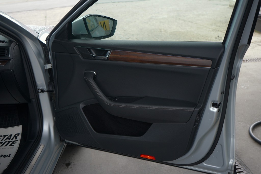 Škoda Superb Combi 2.0 TDI SCR Scout 4x4 DSG