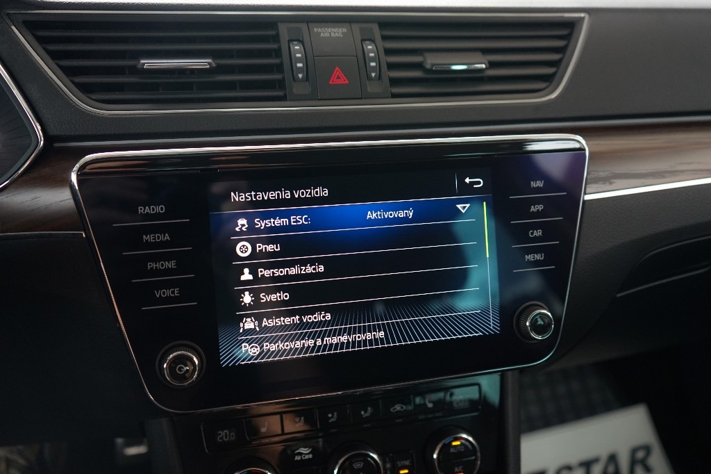 Škoda Superb Combi 2.0 TDI SCR Scout 4x4 DSG