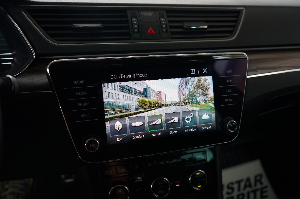 Škoda Superb Combi 2.0 TDI SCR Scout 4x4 DSG