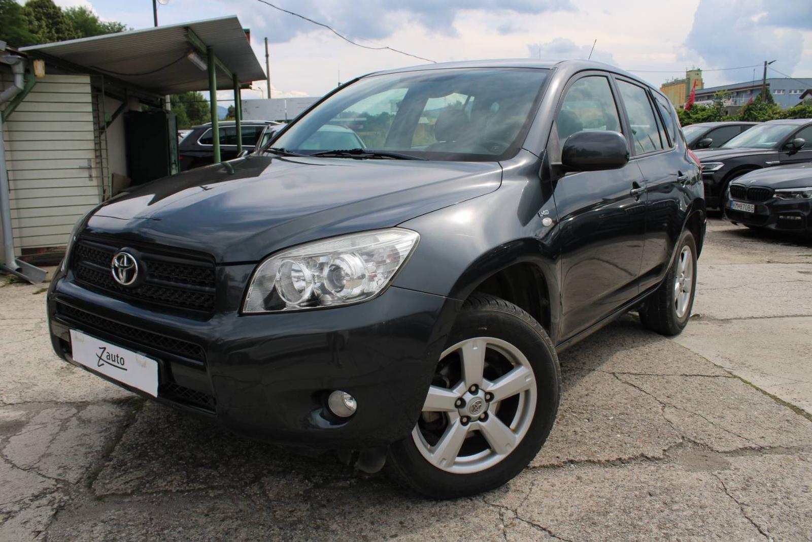 Toyota RAV4 2.2 D-4D 135 Terra