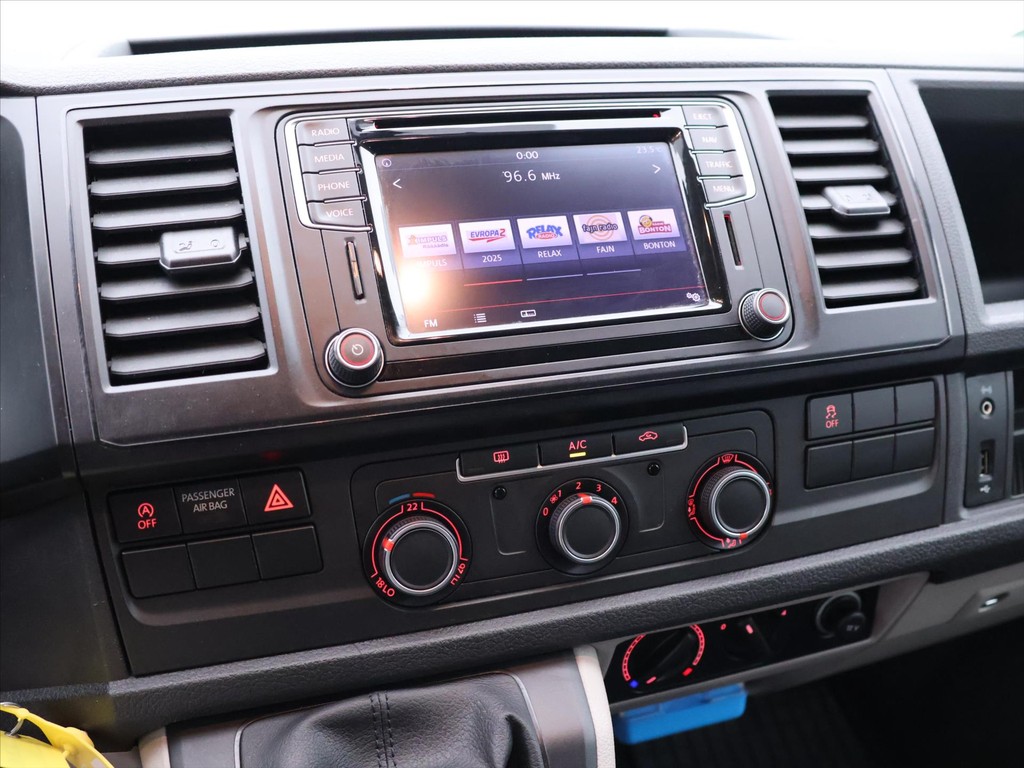 Volkswagen T6 Transporter 2.0 TDi 4M