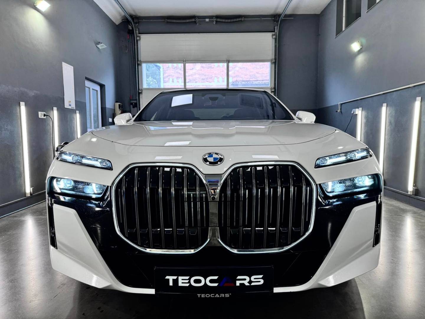 BMW Rad 7 740d Xdrive M-SPORT