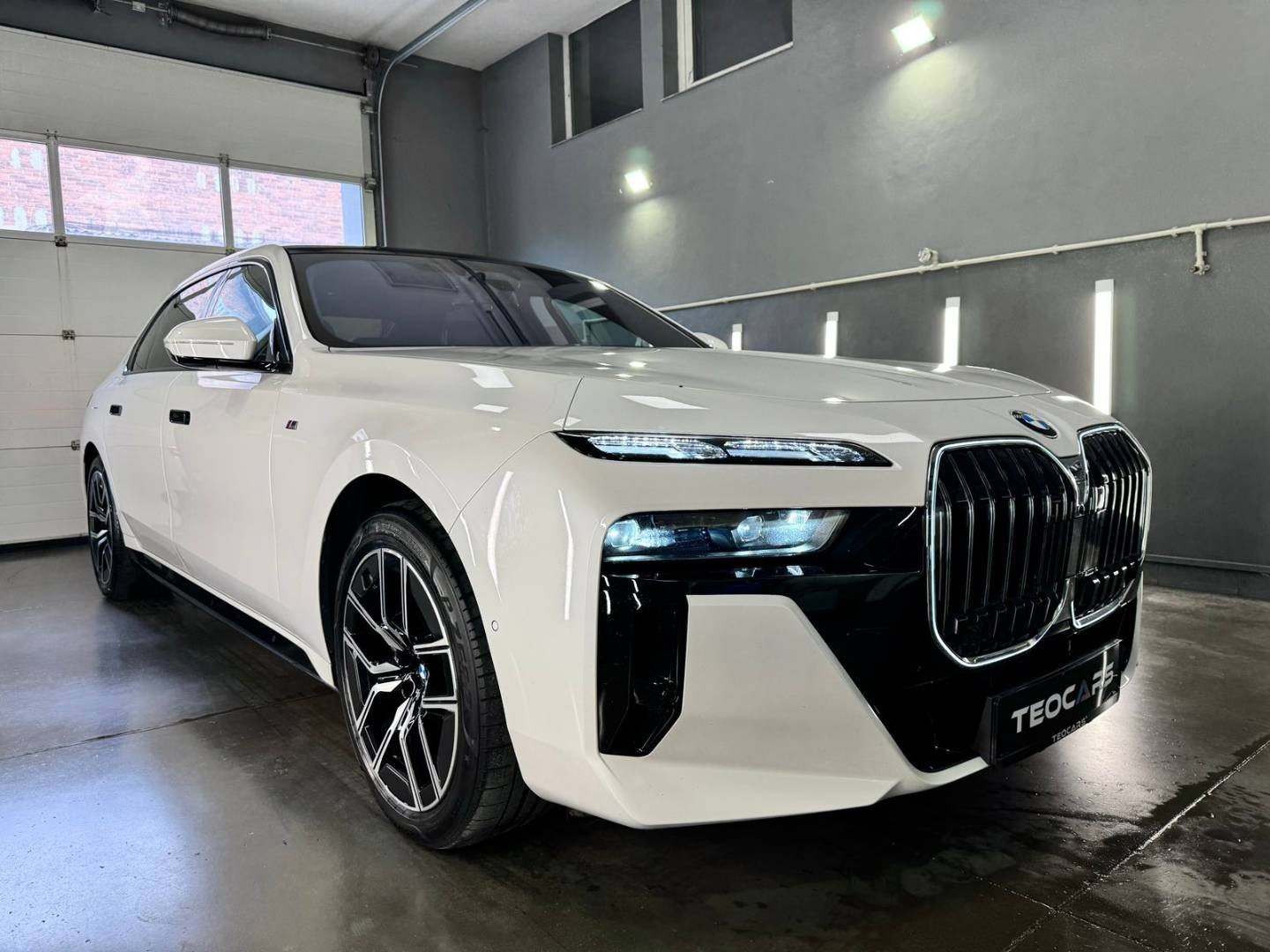 BMW Rad 7 740d Xdrive M-SPORT