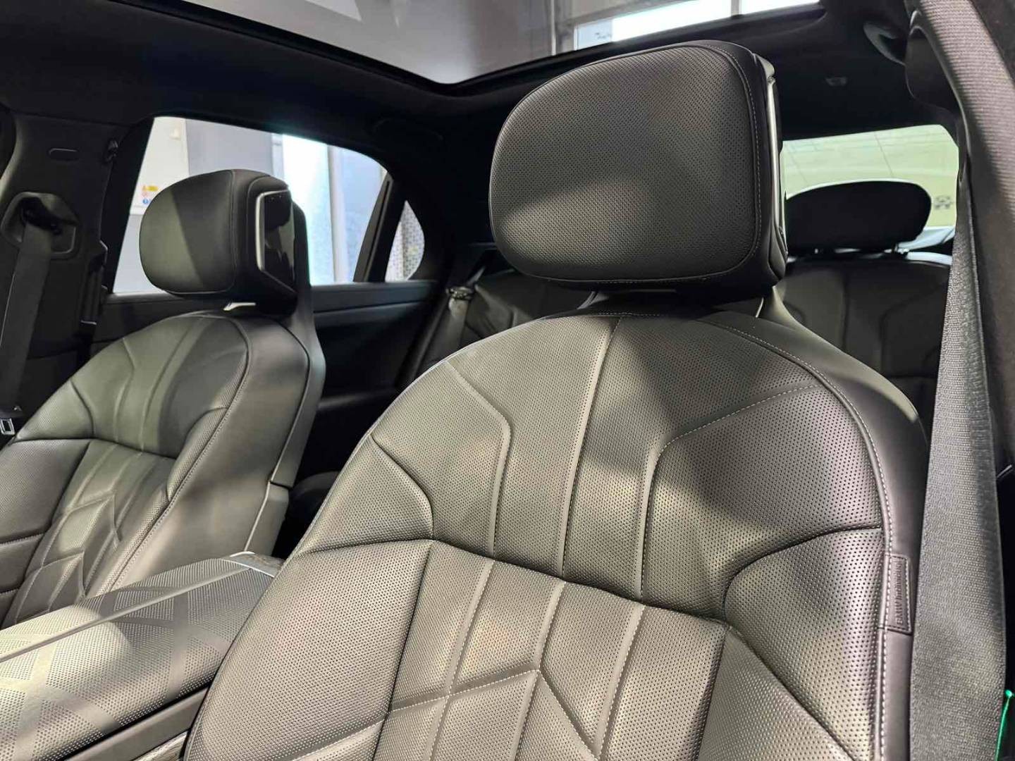 BMW Rad 7 740d Xdrive M-SPORT