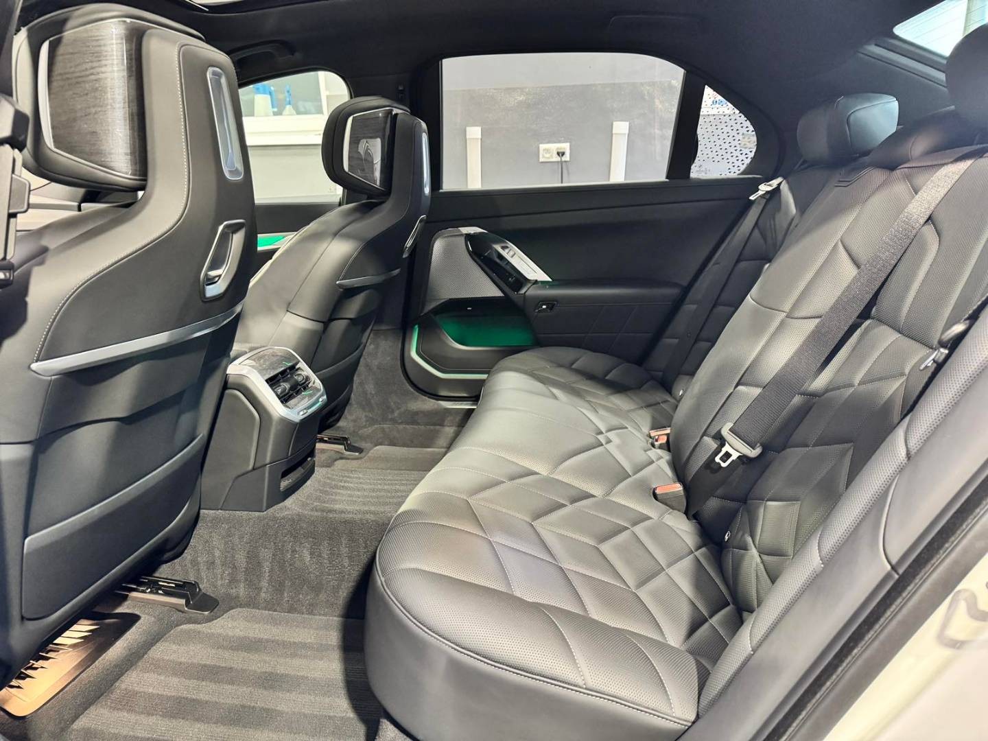 BMW Rad 7 740d Xdrive M-SPORT