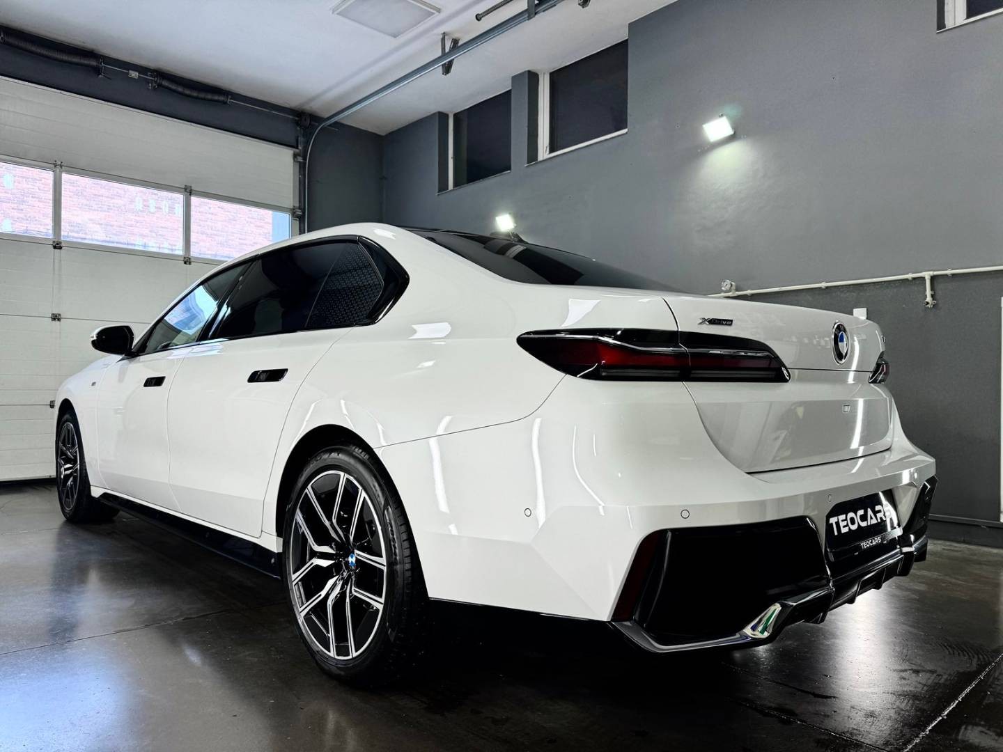BMW Rad 7 740d Xdrive M-SPORT