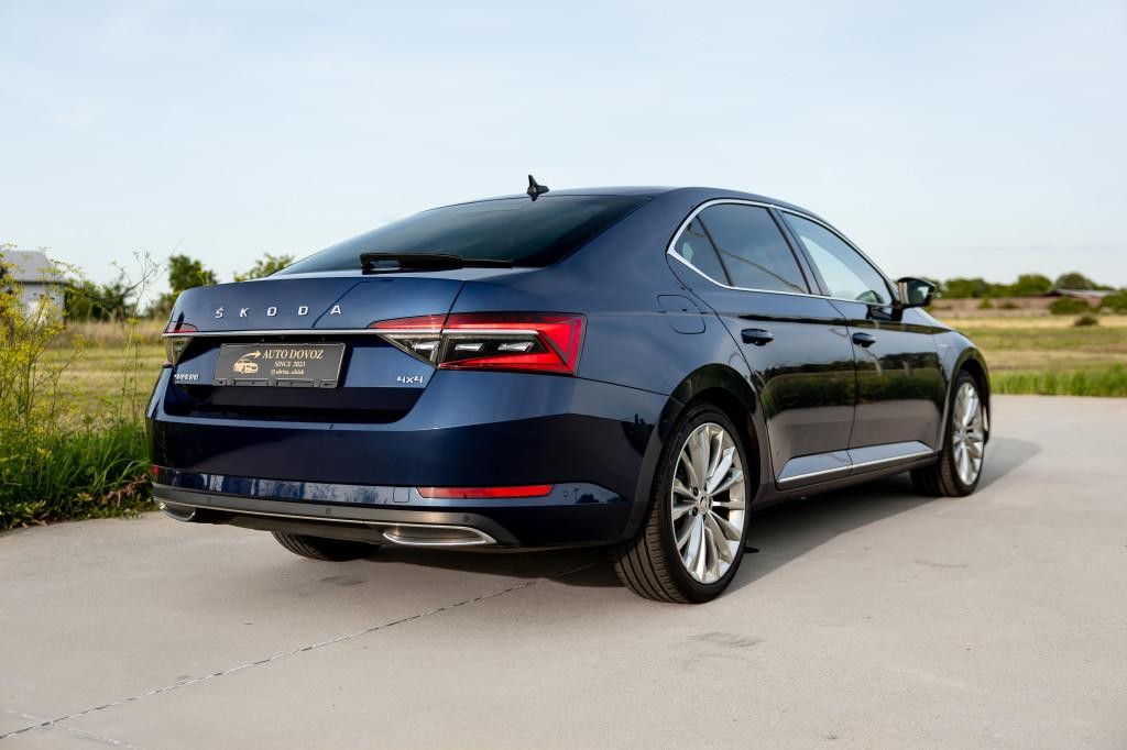 Škoda Superb 2.0 TDI SCR L&K 4x4 DSG sedan