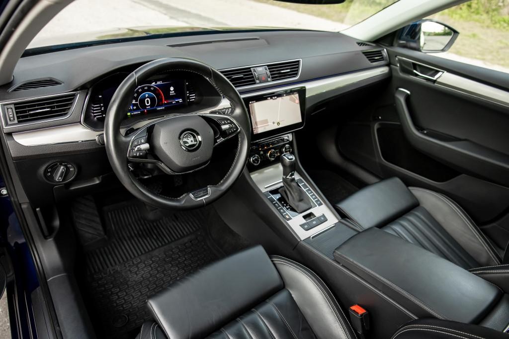 Škoda Superb 2.0 TDI SCR L&K 4x4 DSG sedan