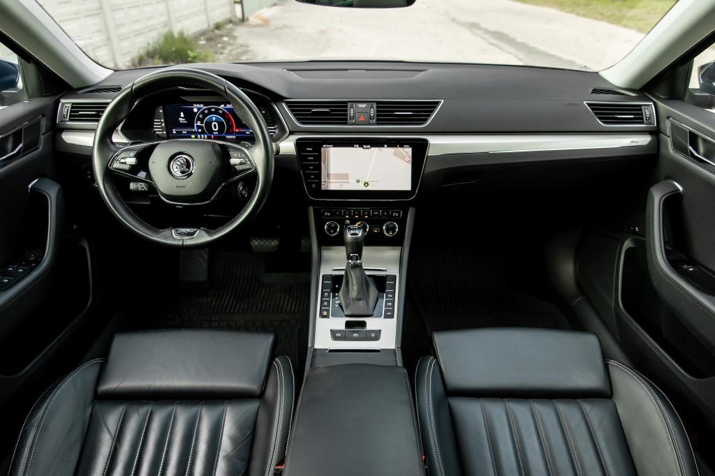 Škoda Superb 2.0 TDI SCR L&K 4x4 DSG sedan
