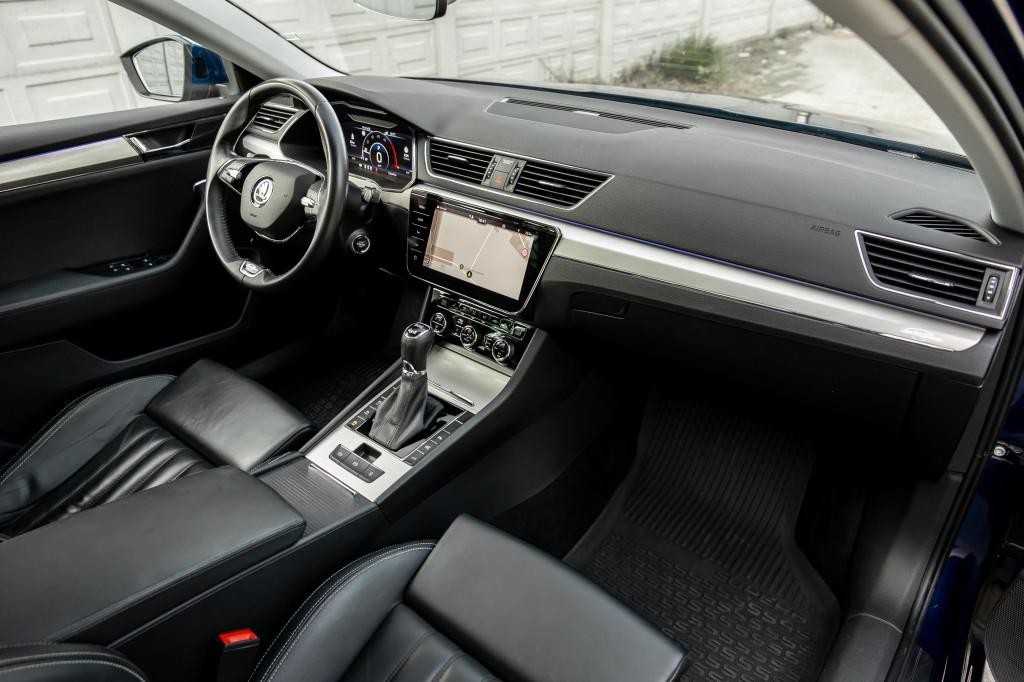 Škoda Superb 2.0 TDI SCR L&K 4x4 DSG sedan