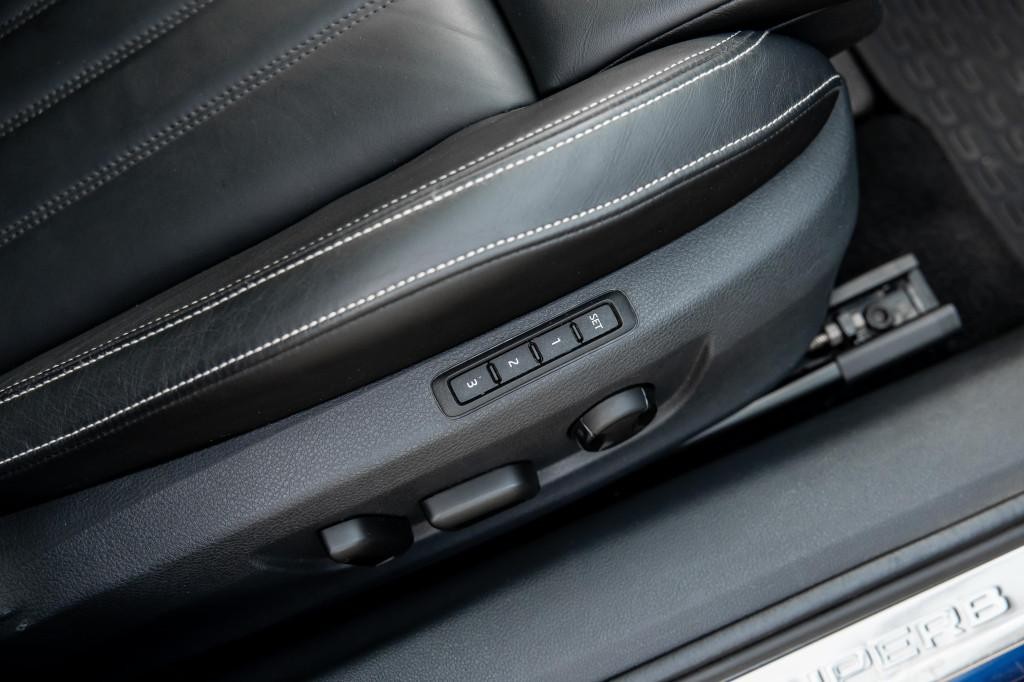 Škoda Superb 2.0 TDI SCR L&K 4x4 DSG sedan