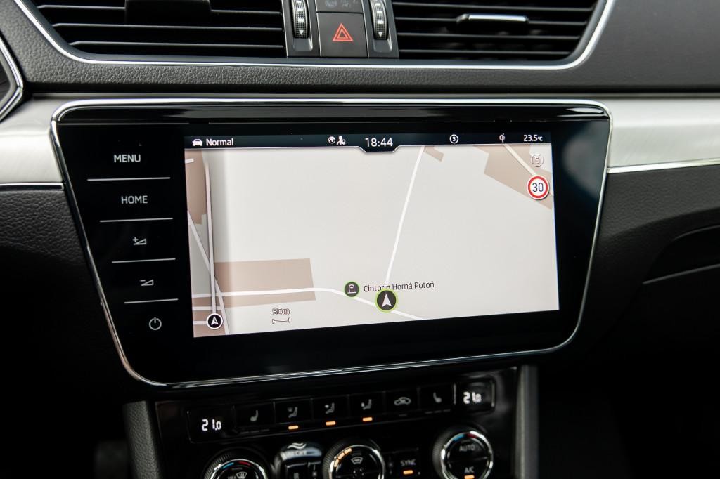 Škoda Superb 2.0 TDI SCR L&K 4x4 DSG sedan