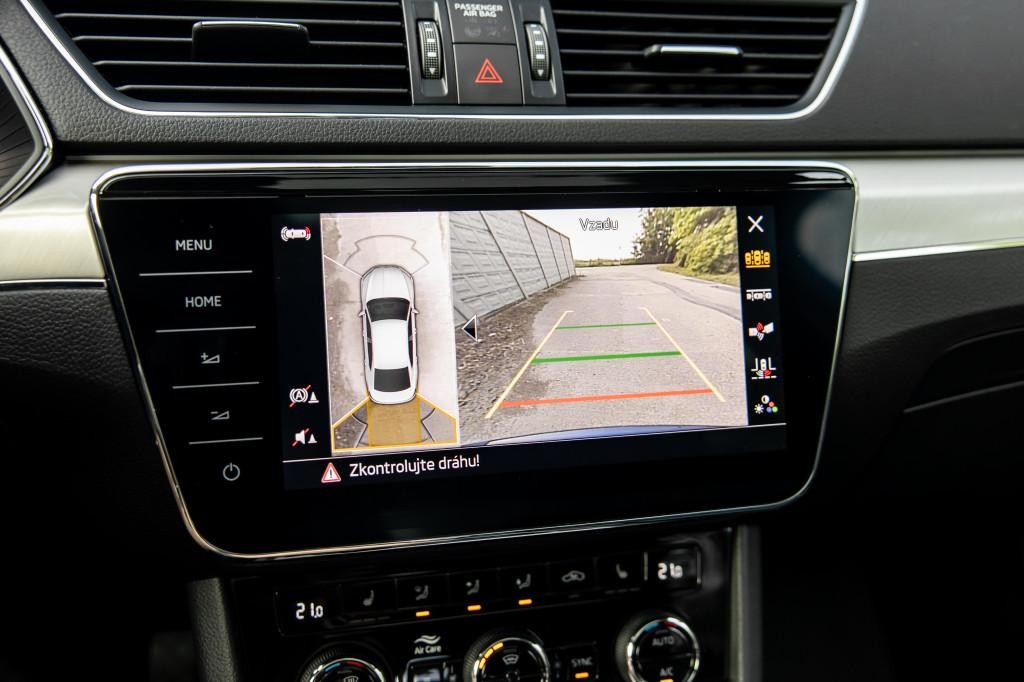 Škoda Superb 2.0 TDI SCR L&K 4x4 DSG sedan