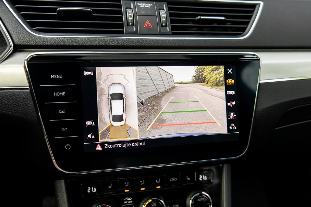Škoda Superb 2.0 TDI SCR L&K 4x4 DSG sedan