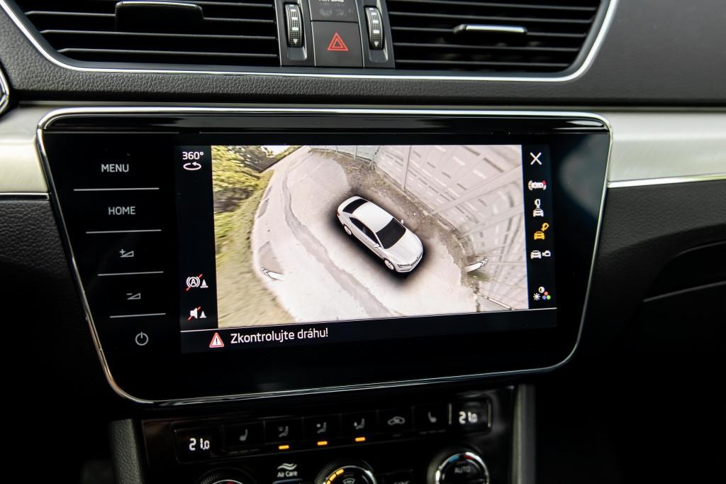 Škoda Superb 2.0 TDI SCR L&K 4x4 DSG sedan